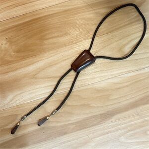 Wood bolo tie